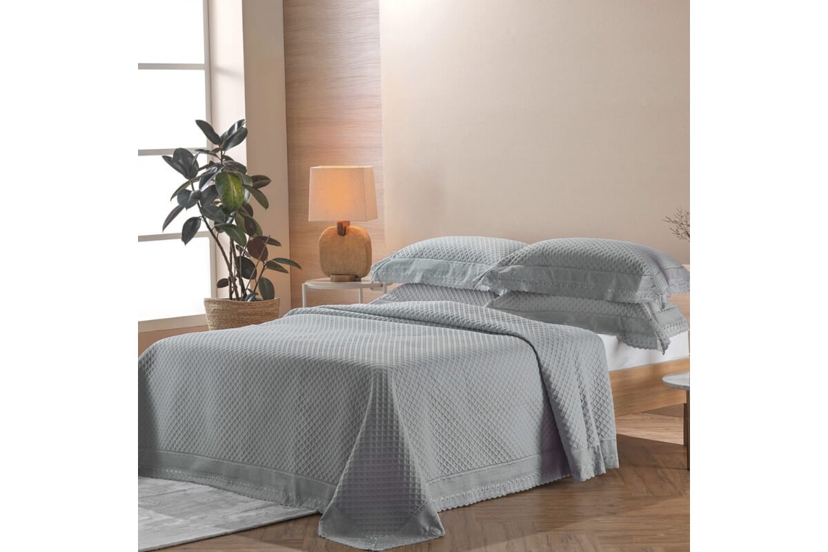 cama com cobre leito
