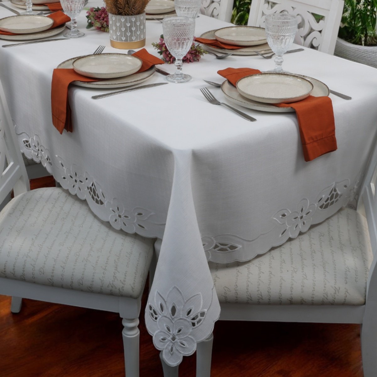 Toalha de Mesa Rechilie Bordado Richelieu Casa Argivai