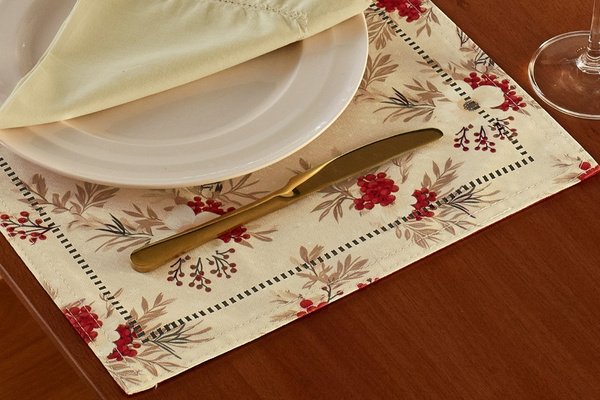 Estrutura firme que n&atilde;o amassa com facilidade, mantendo a mesa arrumada do come&ccedil;o ao fim da ceia.